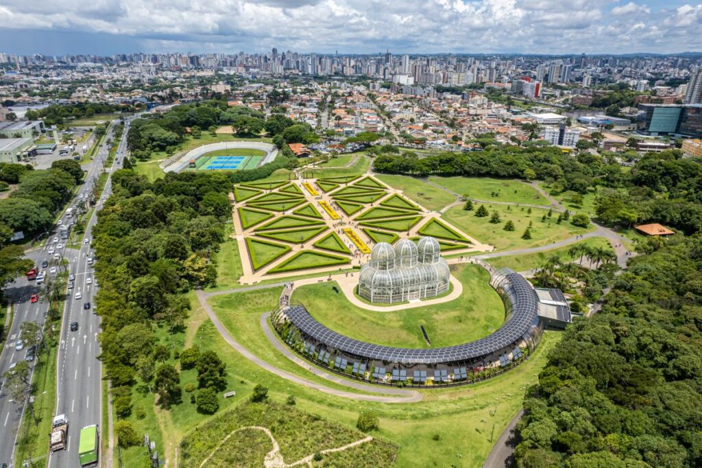 Vista aérea da Estufa do Jardim Botânico de Curitiba, Paraná, Brasil